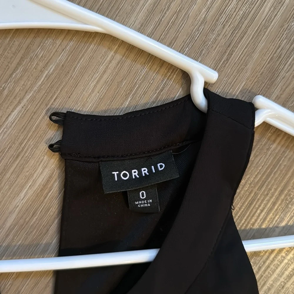Torrid Elegant Black Maxi Studio Knit Halter Dress size 0 (size 12)with pockets. - Picture 5 of 8
